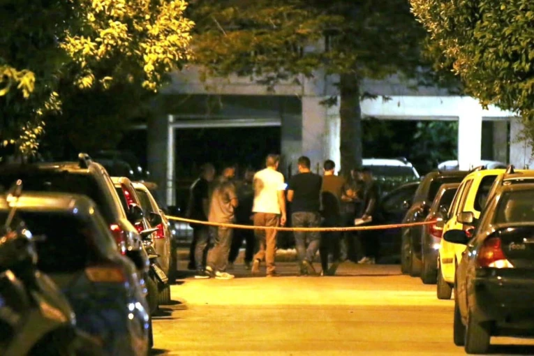 Στιγμιότυπο μετά την αιματηρή συμπλοκή στην Καλλιθέα / Φωτ.: FLASH