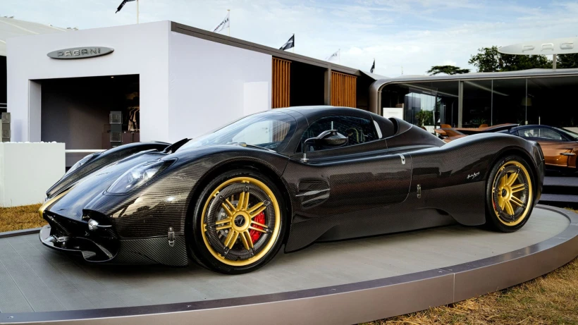 pirelli-pagani00lowres.jpg?v=0