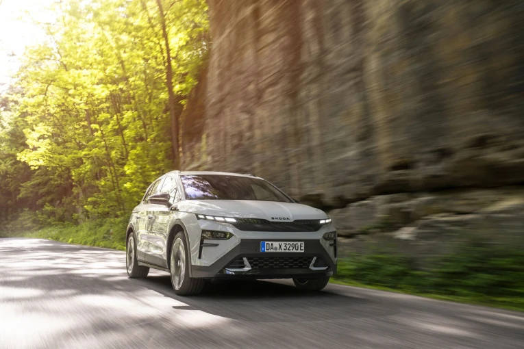 Για το ηλεκτρικό Skoda Elroq, η δυνατότητα χρηματοδότησης με επιτόκιο 3,9% συνοδεύεται επιπλέον από δωρεάν οικιακό φορτιστή και τη σχετική μελέτη εγκατάστασης
