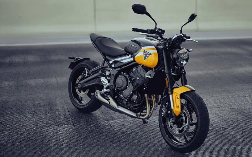 Το δημοφιλές Trident 660 προσφέρεται τώρα στα 7.990€ (όφελος 1.300€)