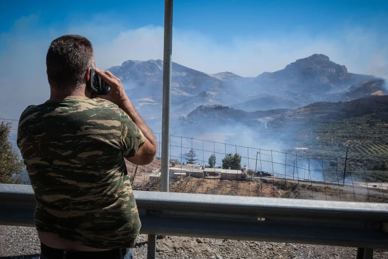 ΠΥΡΚΑΓΙΑ ΣΤΟ ΡΕΘΥΜΝΟ ΚΡΗΤΗΣ (ΦΩΤΟ: ΑΝΤΩΝΗΣ ΖΟΥΡΙΔΑΚΗΣ / EUROKINISSI)