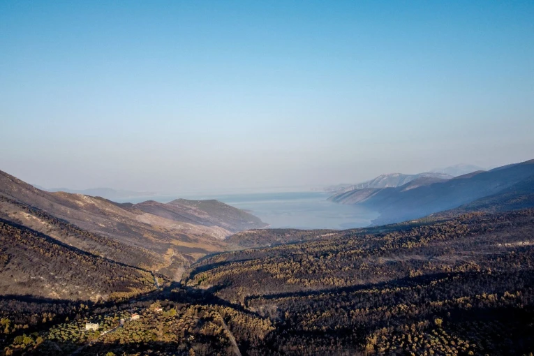 Το αποτύπωμα της μεγάλης φωτιάς στο Πόρτο Γερμενό / Φωτ.: Eurokinissi