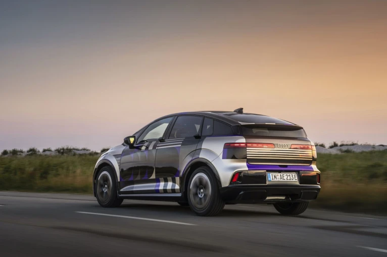 audia2e-tronact2.jpg