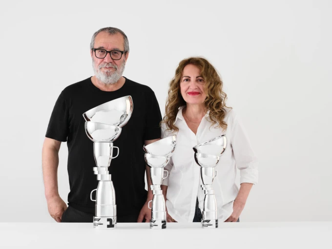 Φέτος, οι τρεις πρώτοι νικητές θα σηκώσουν ένα μοναδικό τρόπαιο-έργο τέχνης με τίτλο «FRAGILE»