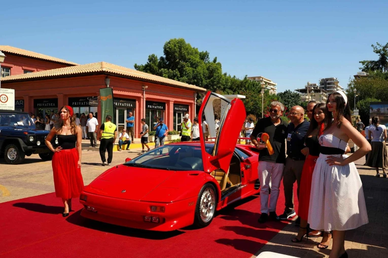 Φωτογραφία Γιώργος Σταμάτης κατηγορία Sport - Super Cars 1η θέση&nbsp;Lamborghini Diablo (1992)