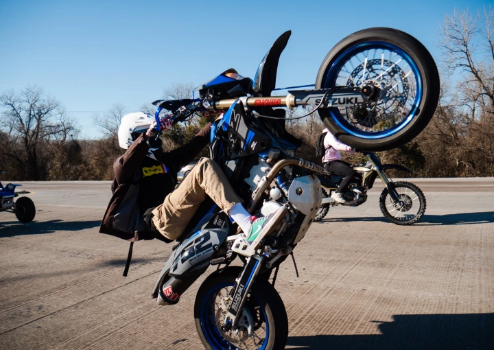 supermoto-wheelie.jpg?v=0
