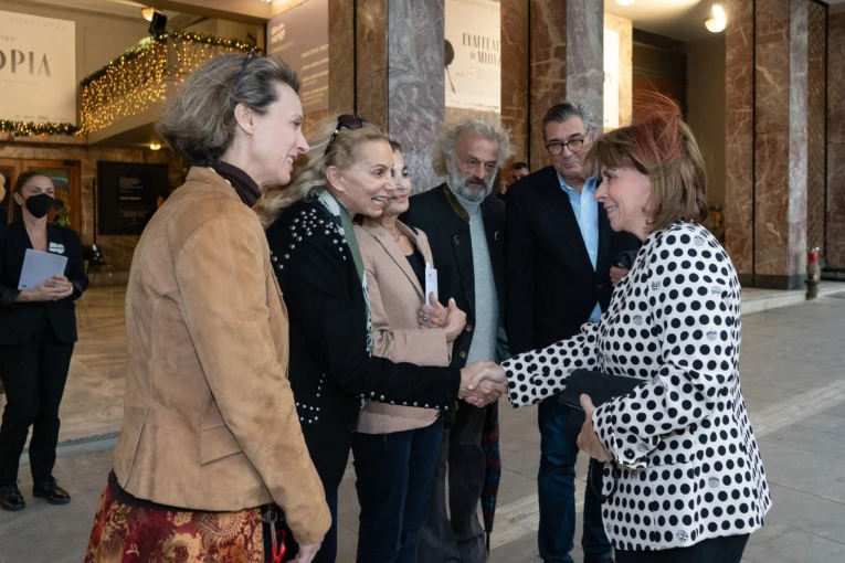 Η Πρόεδρος της Δημοκρατίας στο Εθνικό Θέατρο/φωτό eurokinissi