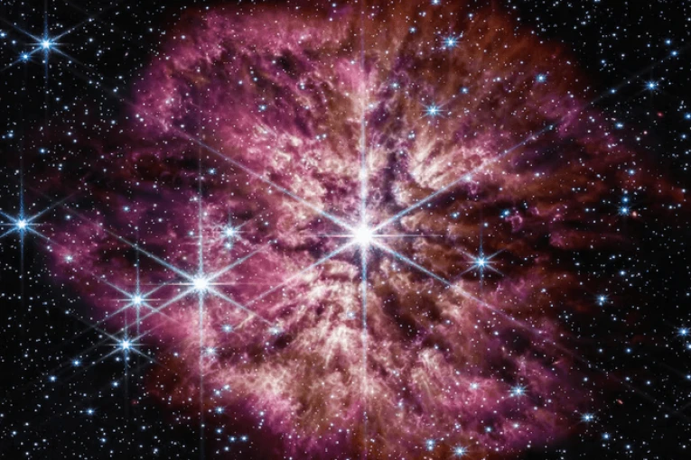 Πηγή φωτό NASA, ESA, CSA, STScI, and S. Crowe (University of Virginia) Πηγή φωτό NASA, ESA, CSA, STScI, and S. Crowe (University of Virginia)