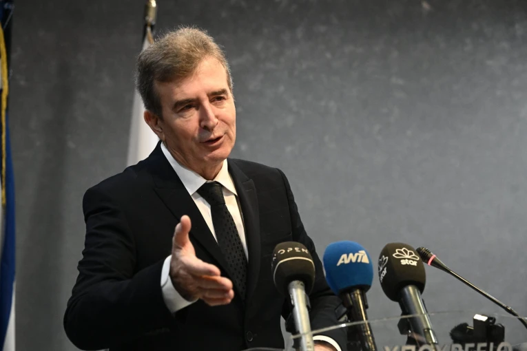 O Μιχάλης Χρυσοχοϊδης παραλαμβάνει το υπουργείο Προστασίας του Πολίτη / Eurokinissi O Μιχάλης Χρυσοχοϊδης παραλαμβάνει το υπουργείο Προστασίας του Πολίτη / Eurokinissi