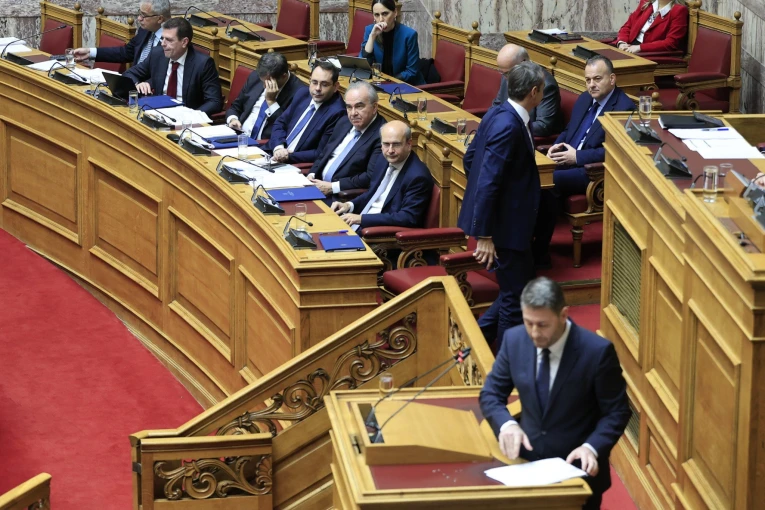 Η κυβέρνηση άρχισε το πρέσινγκ στο ΠΑΣΟΚ για τα ομόφυλα ζευγάρια / Eurokinissi