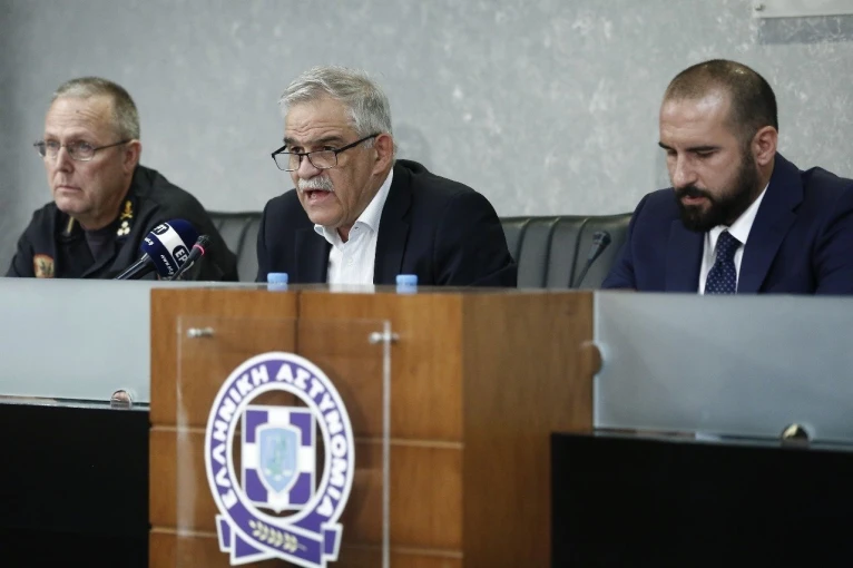 Η συνέντευξη Τύπου για την τραγωδία στο Μάτι που προκάλεσε έντονες αντιδράσεις και οργή / Eurokinissi Η συνέντευξη Τύπου για την τραγωδία στο Μάτι που προκάλεσε έντονες αντιδράσεις και οργή / Eurokinissi