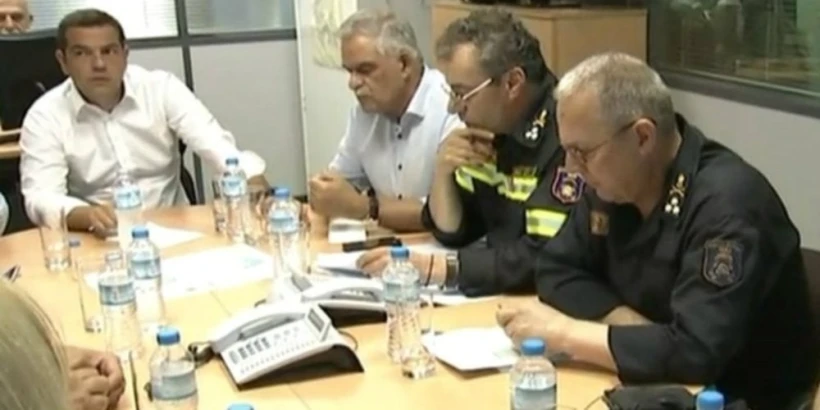 Από την ενημέρωση του τότε πρωθυπουργού στο συντονιστικό της Πυροσβεστικής από τον τότε αρχηγό, Σωτήρη Τερζούδη Από την ενημέρωση του τότε πρωθυπουργού στο συντονιστικό της Πυροσβεστικής από τον τότε αρχηγό, Σωτήρη Τερζούδη