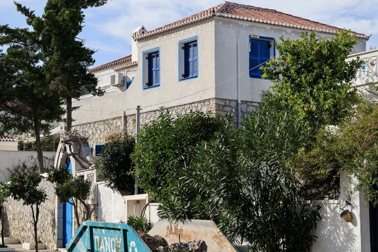 Το σπίτι της οικογένειας Κασσελάκη στις Σπέτσες / Eurokinissi Το σπίτι της οικογένειας Κασσελάκη στις Σπέτσες / Eurokinissi