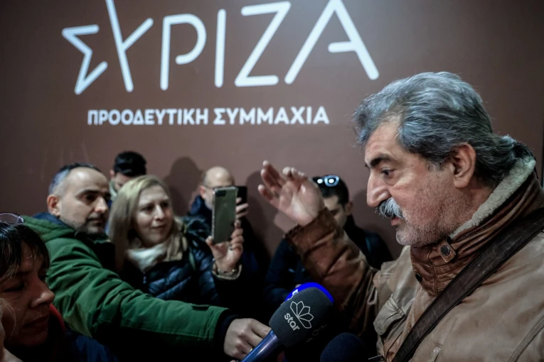 Νεύρα κατά πάντων από τον Παύλο Πολάκη όταν ρωτήθηκε για τις πληροφορίες περί νέου επεισοδίου με τον Στέφανο Κασσελάκη / Eurokinissi Νεύρα κατά πάντων από τον Παύλο Πολάκη όταν ρωτήθηκε για τις πληροφορίες περί νέου επεισοδίου με τον Στέφανο Κασσελάκη / Eurokinissi