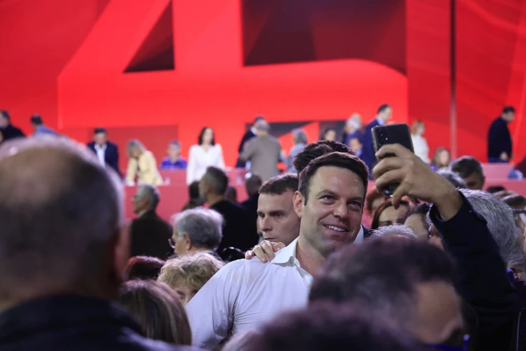 Μύλος στον ΣΥΡΙΖΑ για το μήνυμα που έστειλε το Συνέδριο / Eurokinissi