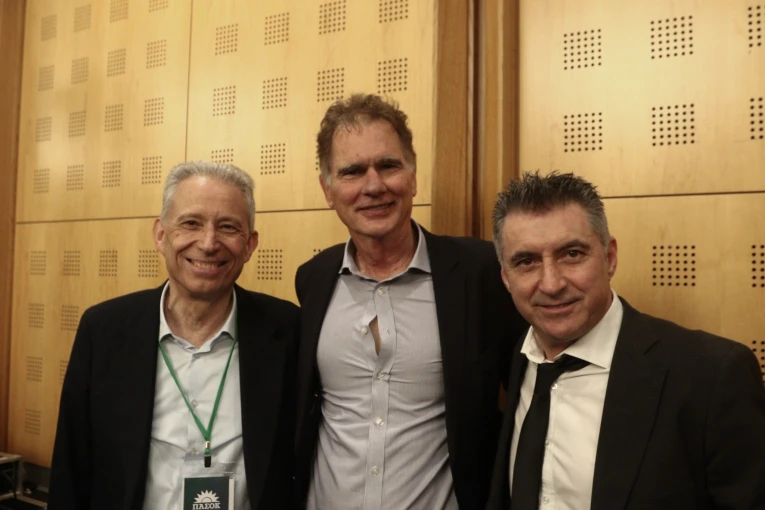 Κώστας Χρυσόγονος, Νίκος Παπανδρέου και Θοδωρής Ζαγοράκης στην Κεντρική Επιτροπή του ΠΑΣΟΚ / Eurokinissi