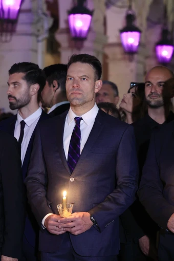 Ο Στέφανος Κασσελάκης στον Επιτάφιο, τη Μεγάλη Παρασκευή στην Κέρκυρα / Eurokinissi Ο Στέφανος Κασσελάκης στον Επιτάφιο, τη Μεγάλη Παρασκευή στην Κέρκυρα / Eurokinissi