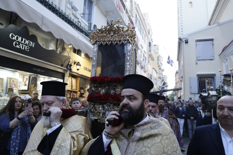 Η λιτανεία του Αγίου Σπυρίδωνα στην Κέρκυρα / Eurokinissi Η λιτανεία του Αγίου Σπυρίδωνα στην Κέρκυρα / Eurokinissi