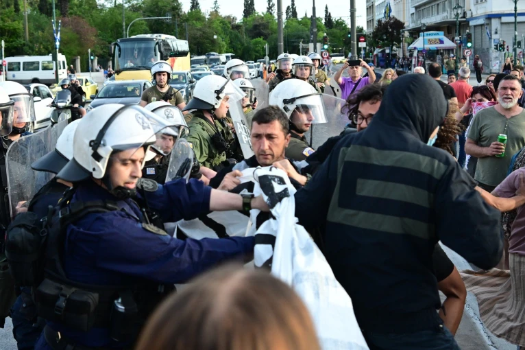 Επεισόδια στο Σύνταγμα/Eurokinissi