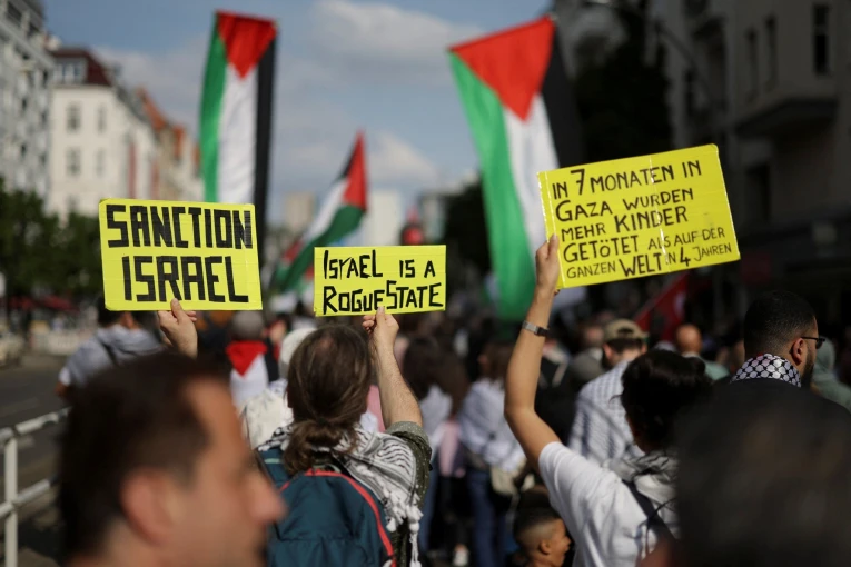 Φωτ.: Reuters Φωτ.: Reuters