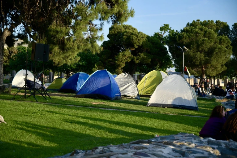 Ολονυκτία των φοιτητών για την Παλαιστίνη στη Θεσσαλονίκη / Eurokinissi Ολονυκτία των φοιτητών για την Παλαιστίνη στη Θεσσαλονίκη / Eurokinissi