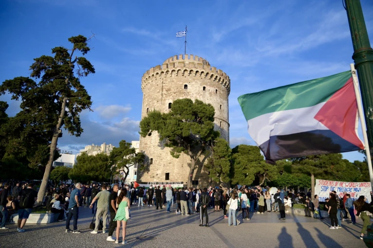 Ολονυκτία των φοιτητών για την Παλαιστίνη στη Θεσσαλονίκη / Eurokinissi Ολονυκτία των φοιτητών για την Παλαιστίνη στη Θεσσαλονίκη / Eurokinissi