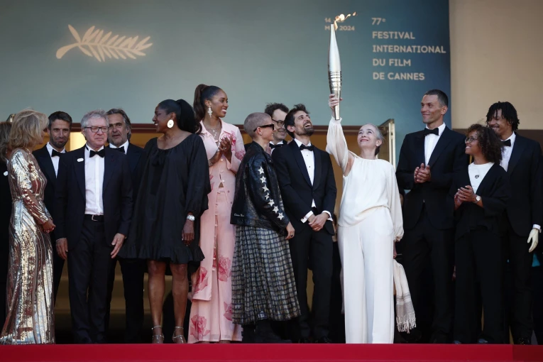 Η Ολυμπιακή δάδα στο Φεστιβάλ Κινηματογράφου των Καννών / Reuters