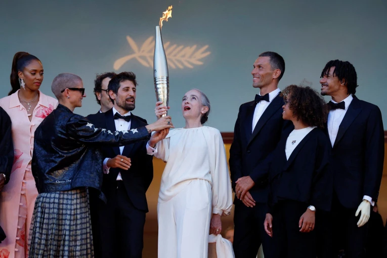 Η Ολυμπιακή δάδα στο Φεστιβάλ Κινηματογράφου των Καννών / Reuters
