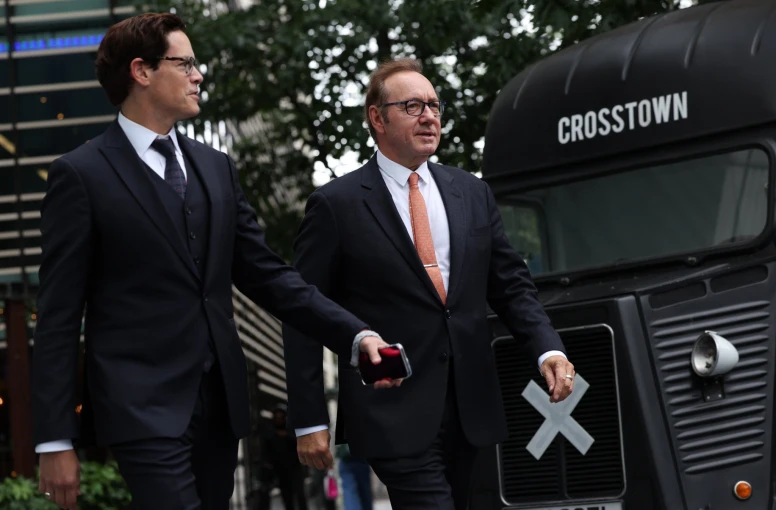 ΟΚέβιν Σπέισι/ APE-EPA