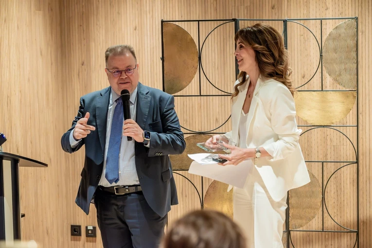 Γιώργος Τσαπρούνης - Αλεξάνδρα Πιστοφίδου