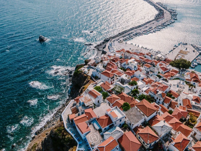 Σκόπελος / Φωτ.: Unsplash Σκόπελος / Φωτ.: Unsplash