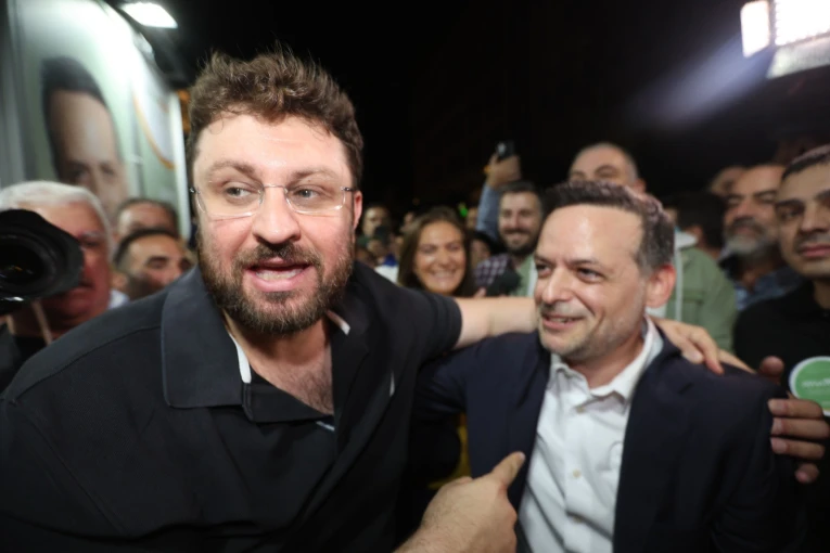 Χάρης Δούκας και Κώστας Ζαχαριάδης πανηγυρίζουν τη νίκη στο δήμο της Αθήνας / Eurokinissi Χάρης Δούκας και Κώστας Ζαχαριάδης πανηγυρίζουν τη νίκη στο δήμο της Αθήνας / Eurokinissi