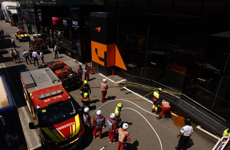 Φωτογραφία: Reuters φωτιά στο Motorhome της McLaren 