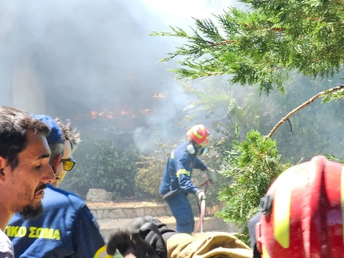fire-varis-kemmos5.jpg fire-varis-kemmos5.jpg