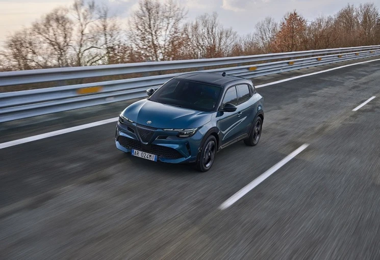 alfaromeojunior-blue.jpg?v=0 alfaromeojunior-blue.jpg?v=0