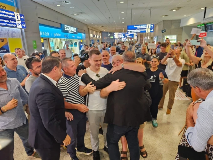 Η άφιξη του Φρέντι Μπελέρη στο «Ελ. Βενιζέλος» / Φωτ.: Γιάννης Κέμμος - flash.gr Η άφιξη του Φρέντι Μπελέρη στο «Ελ. Βενιζέλος» / Φωτ.: Γιάννης Κέμμος - flash.gr