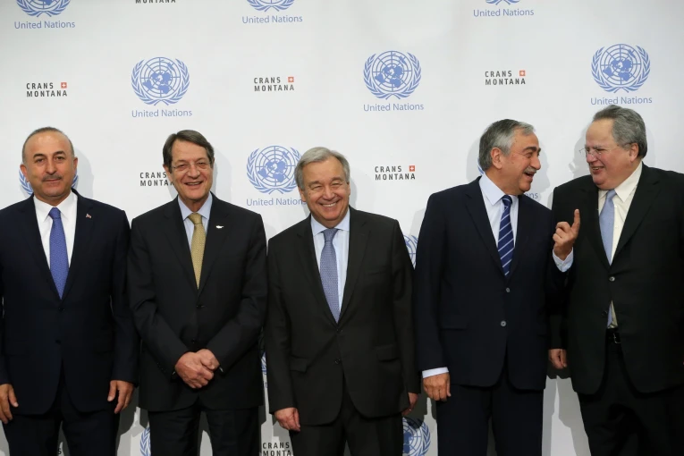 ΙΑΣΚΕΨΗ ΓΙΑ ΤΟ ΚΥΠΡΙΑΚΟ - CRANS-MONTANA  6 Ιουλίου 2007/ΑΠΕ-ΕPΑ