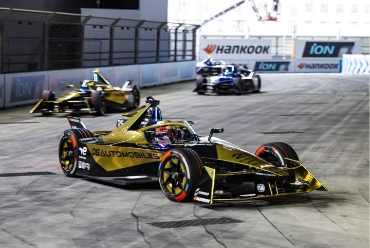 ds-automobiles-formula-e-london-1.jpg?v=0