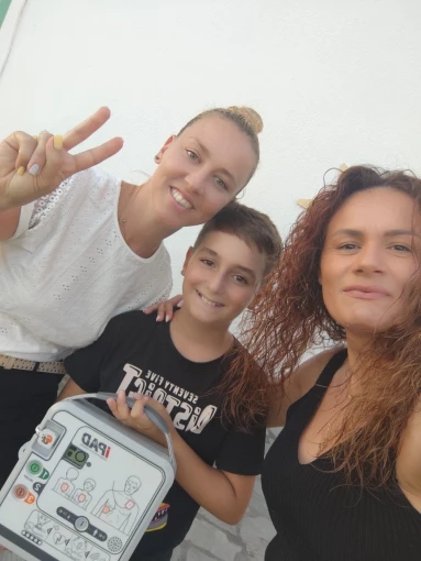 Φωτογραφίες από το Kids Save Lives με τη συναίνεση της μητέρας του 10χρονου / ΑΠΕ