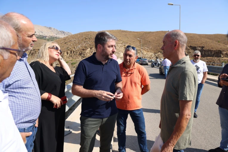 ΓΡΑΦΕΙΟ ΤΥΠΟΥ ΠΑΣΟΚ