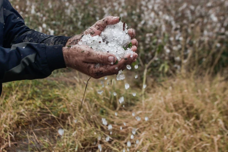Ισχυρή χαλαζόπτωση / Φωτογραφία αρχείου Eurokinissi Ισχυρή χαλαζόπτωση / Φωτογραφία αρχείου Eurokinissi