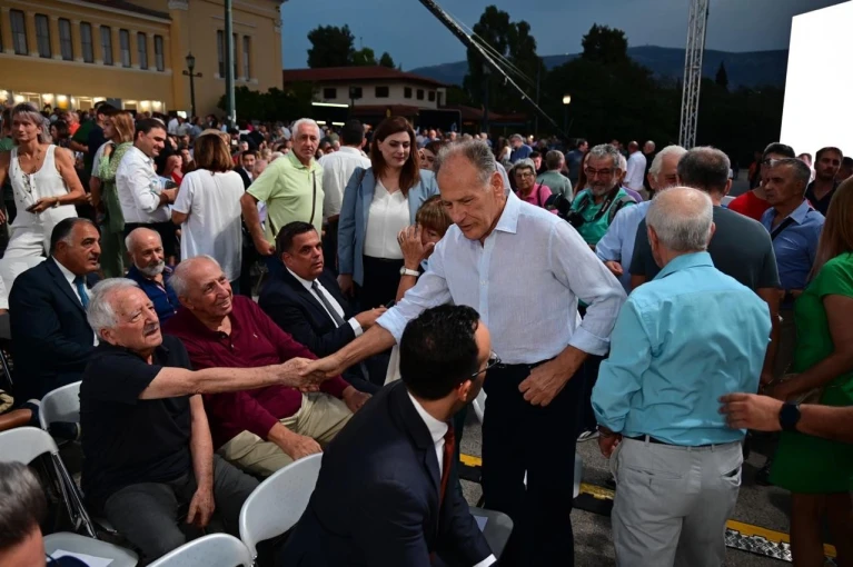 Στο Ζάππειο και ο Κώστας Λαλιώτης με τον Κώστα Γείτονα (Γιάννης Κέμμος/flash.gr) Στο Ζάππειο και ο Κώστας Λαλιώτης με τον Κώστα Γείτονα (Γιάννης Κέμμος/flash.gr)