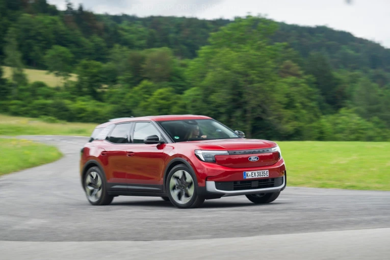 ford-explorer-01.jpg?v=0
