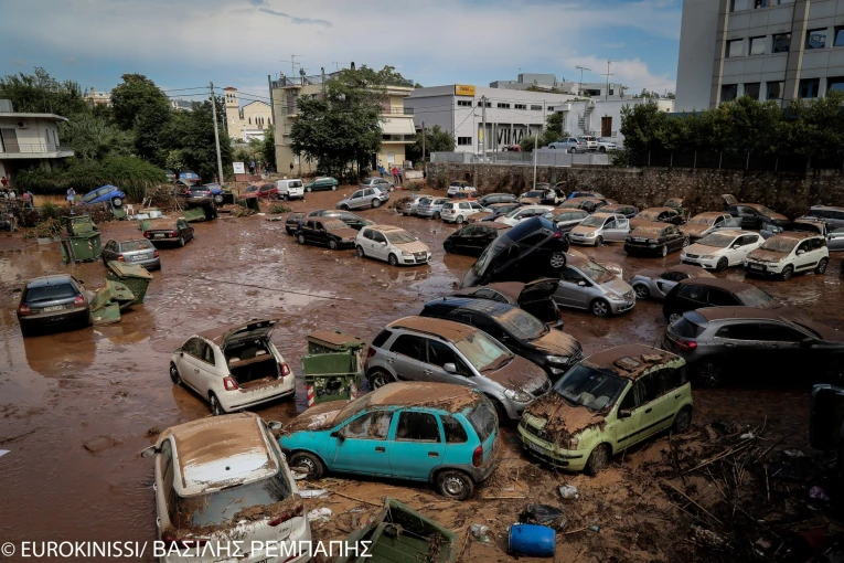 Πλημμυρισμένο πάρκινγκ στο Μαρούσι / Eurokinissi