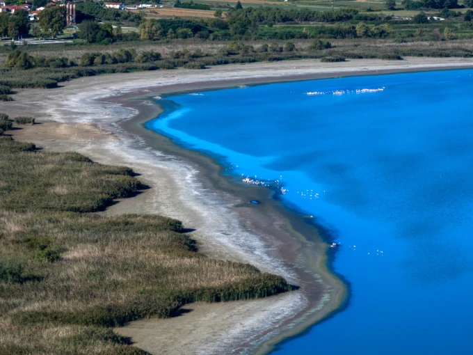 Σε πολύ χαμηλά επίπεδα η στάθμη της λίμνης Κορωνείας / φωτ. Eurokinissi 