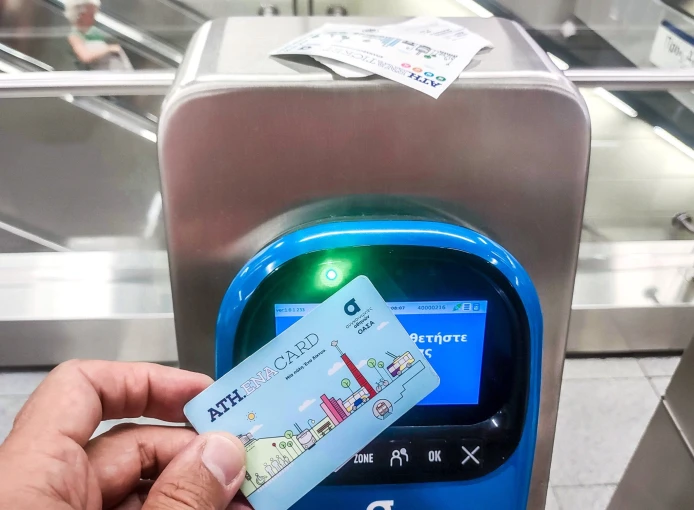 Ηλεκτρονική κάρτα εισόδου στα Μέσα Μαζικής Μεταφοράς / Eurokinissi Ηλεκτρονική κάρτα εισόδου στα Μέσα Μαζικής Μεταφοράς / Eurokinissi