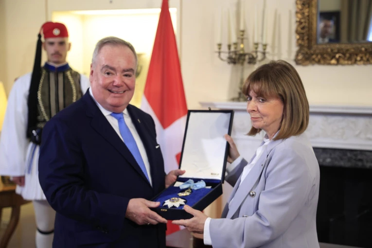 Το παράσημο του Τάγματος του Σωτήρος στον Μεγάλο Μάγιστρο Τζον Ντάνλαπ, Γιώργος Κονταρίνης/Eurokinissi