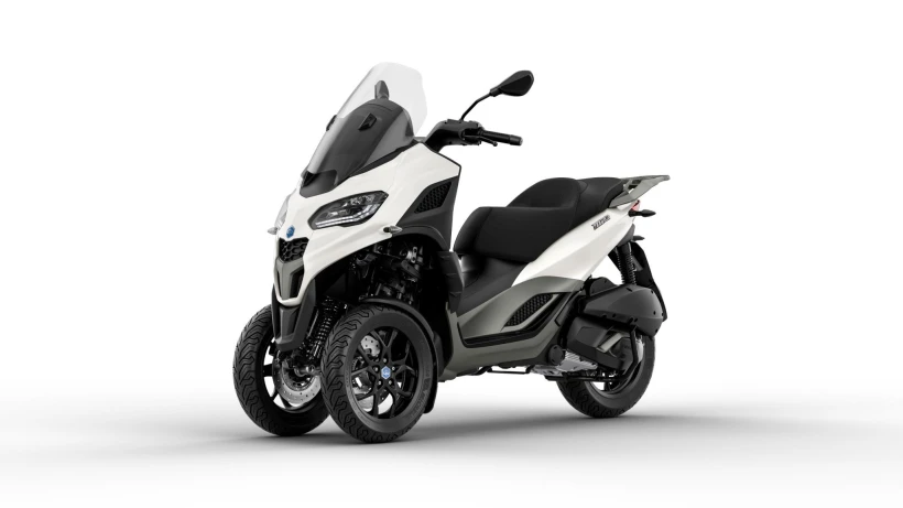 piaggio-mp3-310-bianco-luna-3-4-ant-sx.jpg?v=0