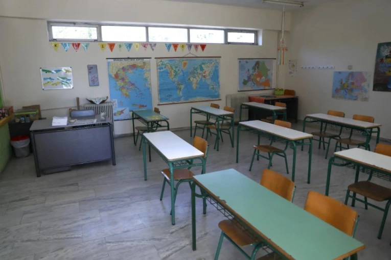 taxisxoleio1-beZaU.jpg?v=0