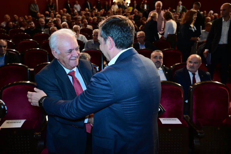 Αλέξης Τσίπρας και Γιάννης Δραγασάκης Αλέξης Τσίπρας και Γιάννης Δραγασάκης